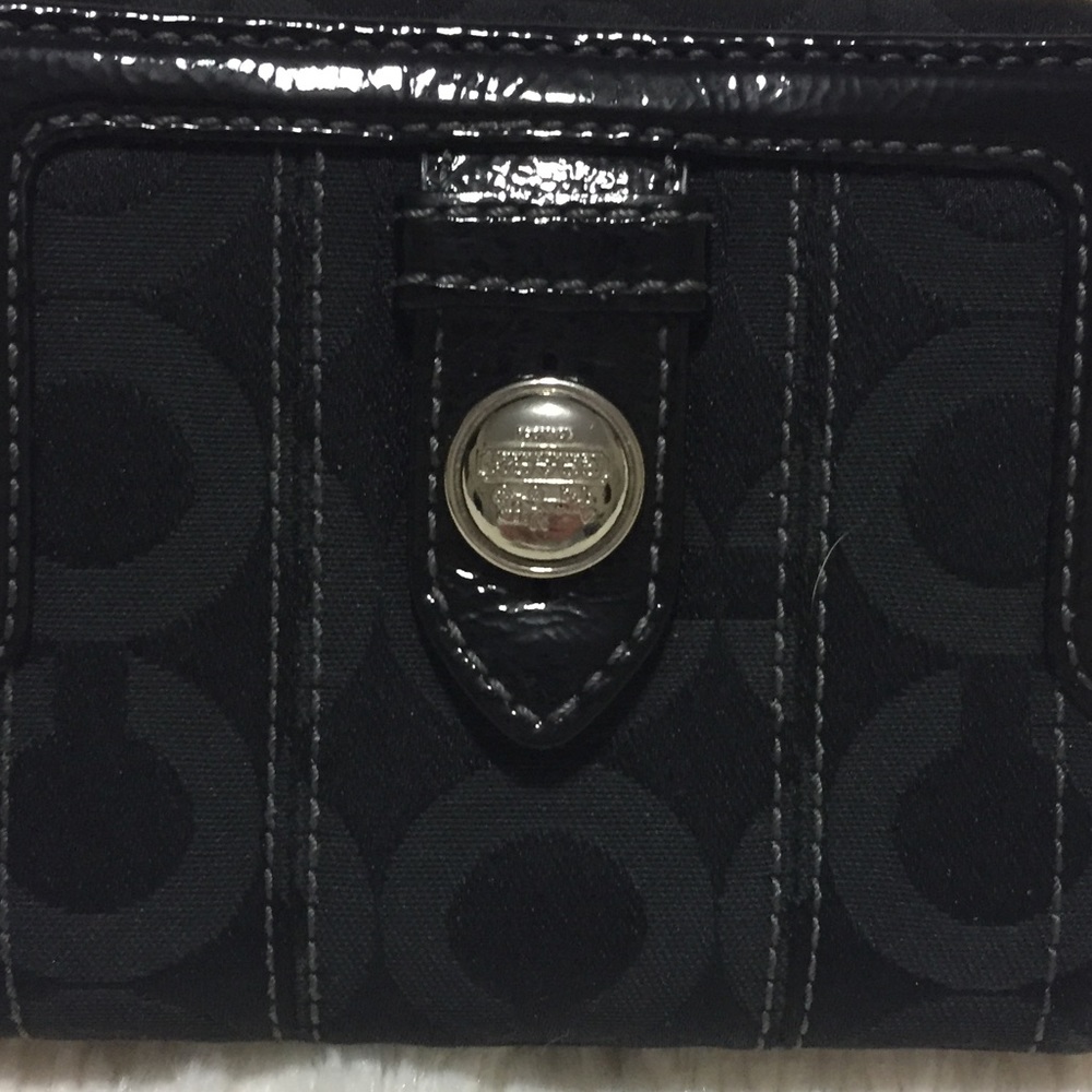 Coach Wallet - Picture 3 of 8